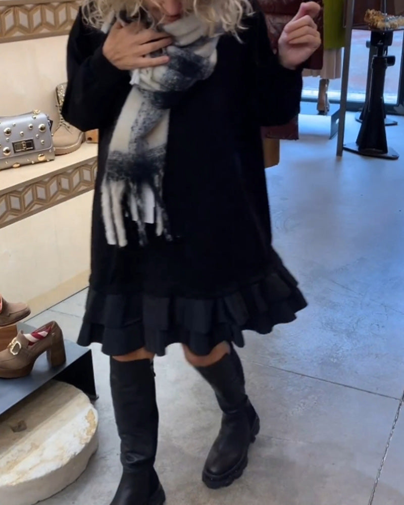 Artistic and elegant long-sleeved dress